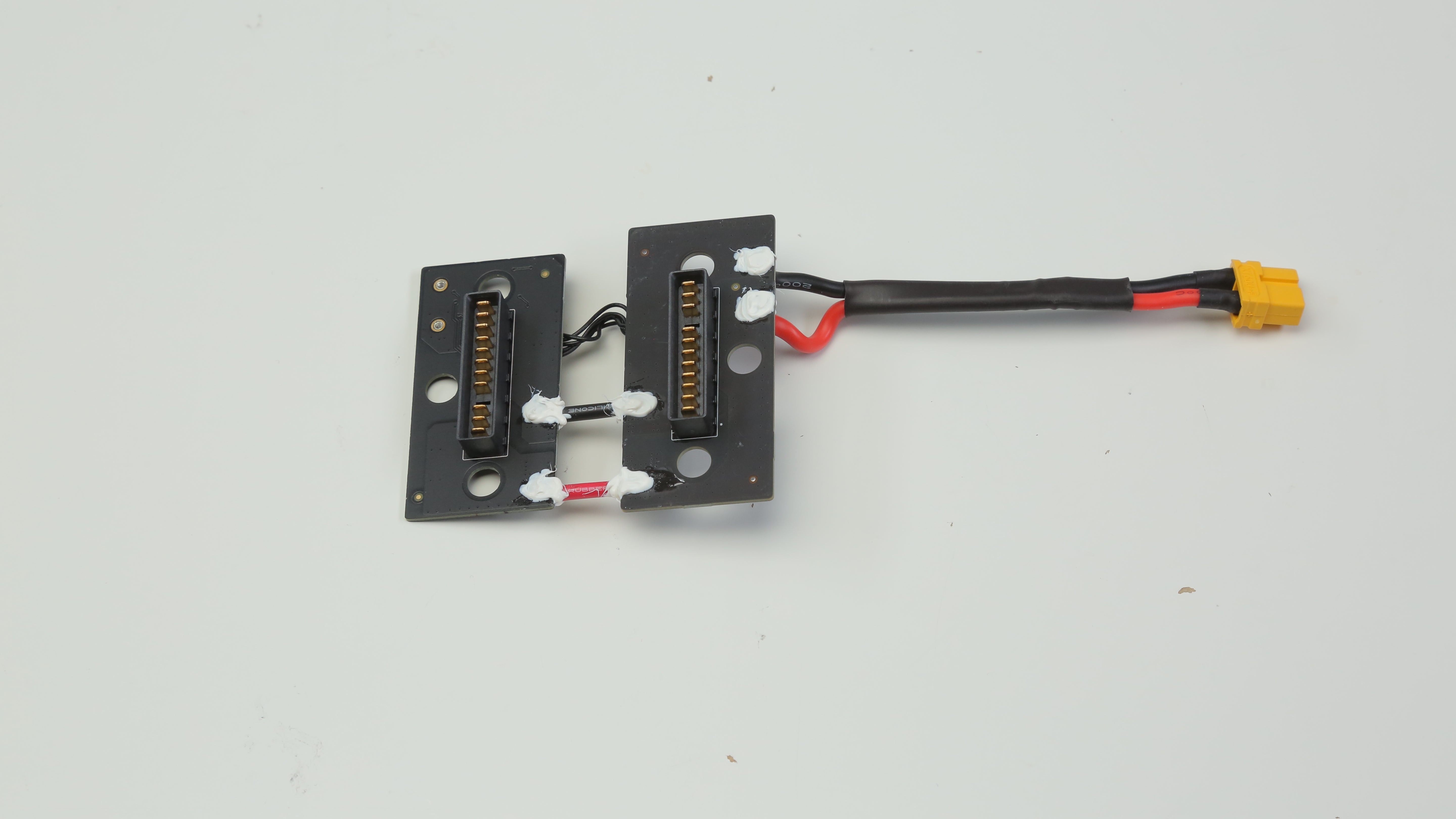 Module de carte de port de batterie Matrice 300/350