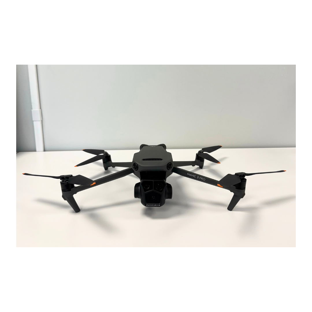 DJI Mavic 3 Pro + DJI Goggles Integra Motion Combo - Certified Pre-Owned
